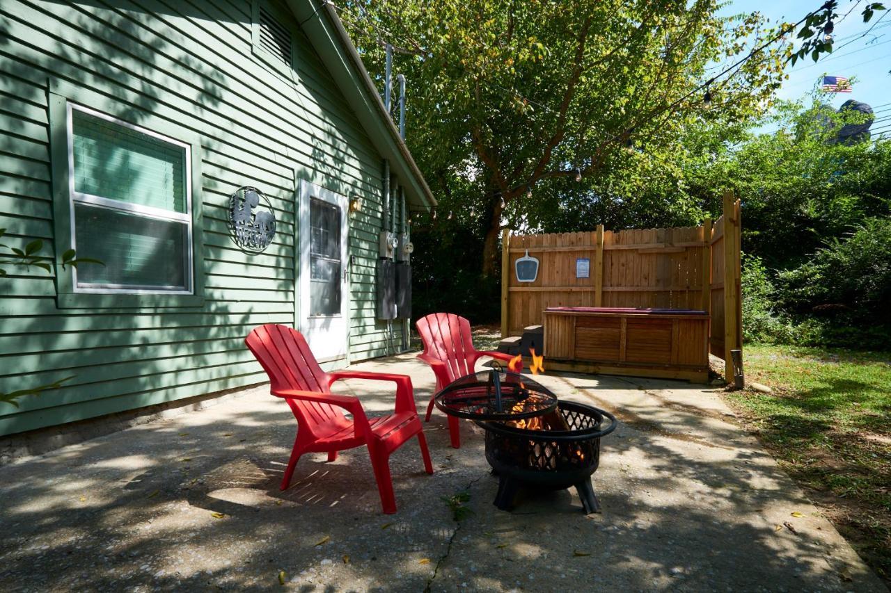Steps From Downtown Pigeon Forge Parkway + Private Hottub And Firepit - Wifi - Firefly Bungalows Zewnętrze zdjęcie